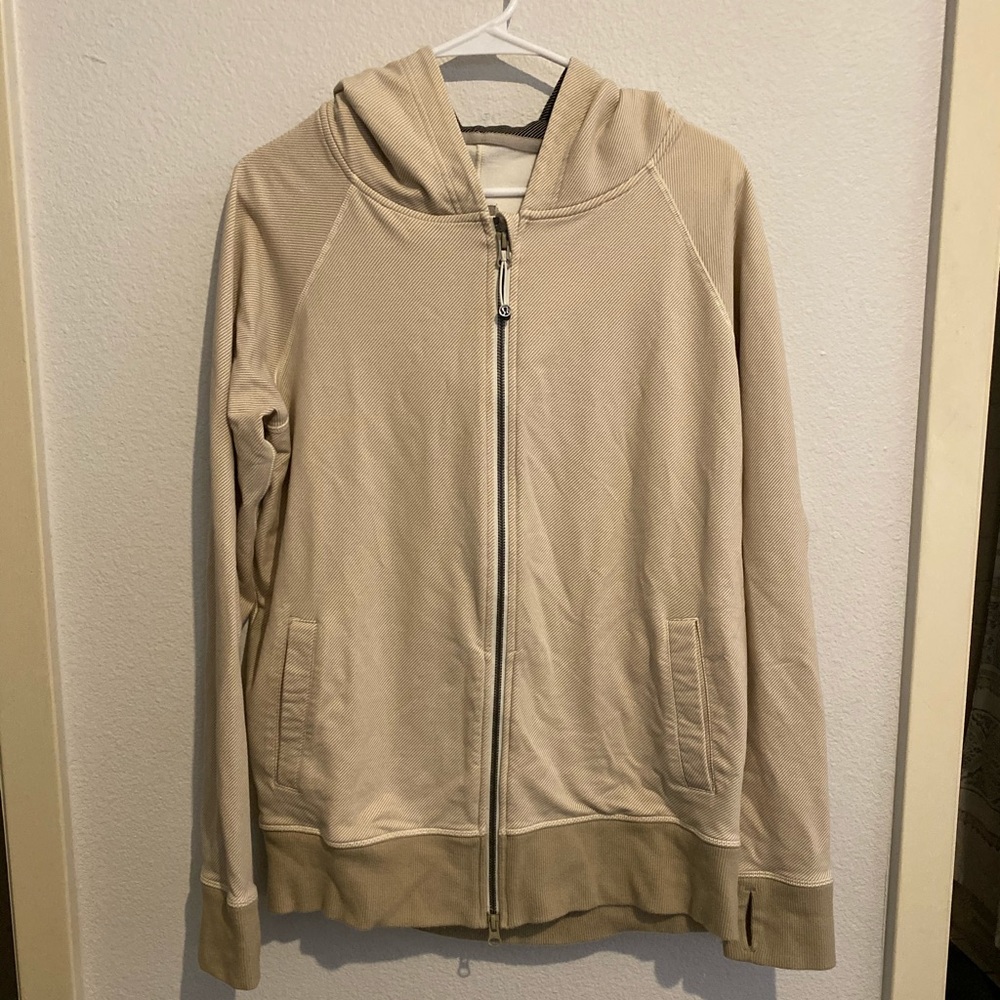 Lululemon women’s sweatshirt